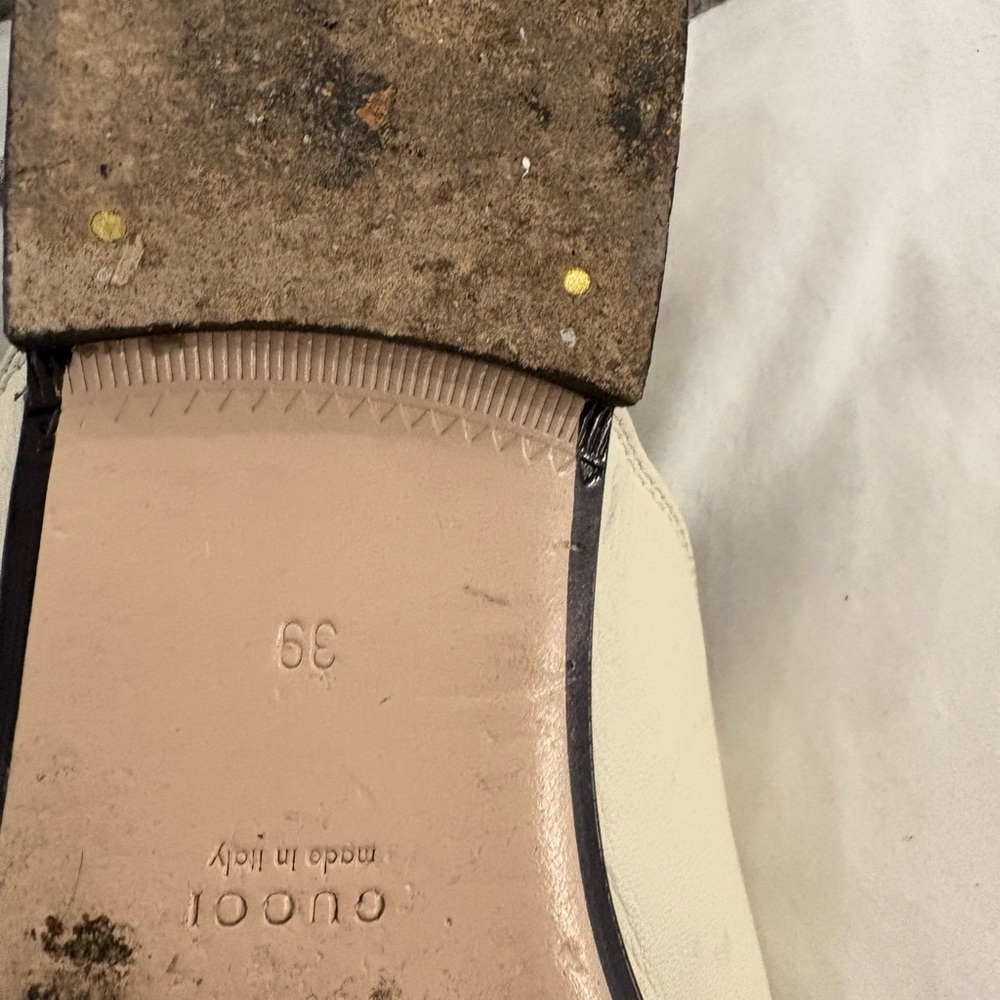 Gucci Women's Cream Leather Mules with Gold Accents - Picture 3 of 6